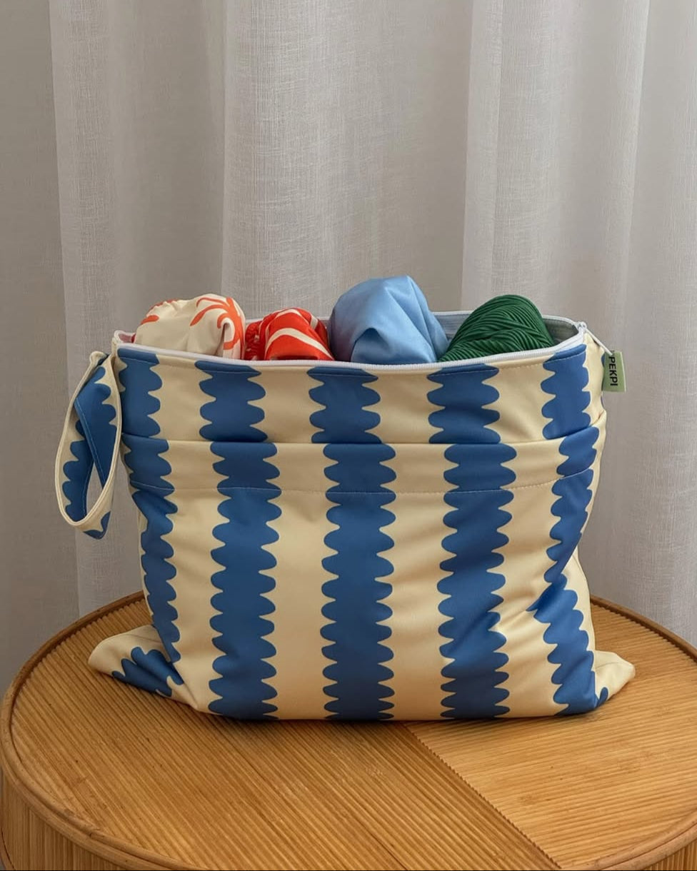 Pekpi reusable wet bag in Blueberry Wobble print