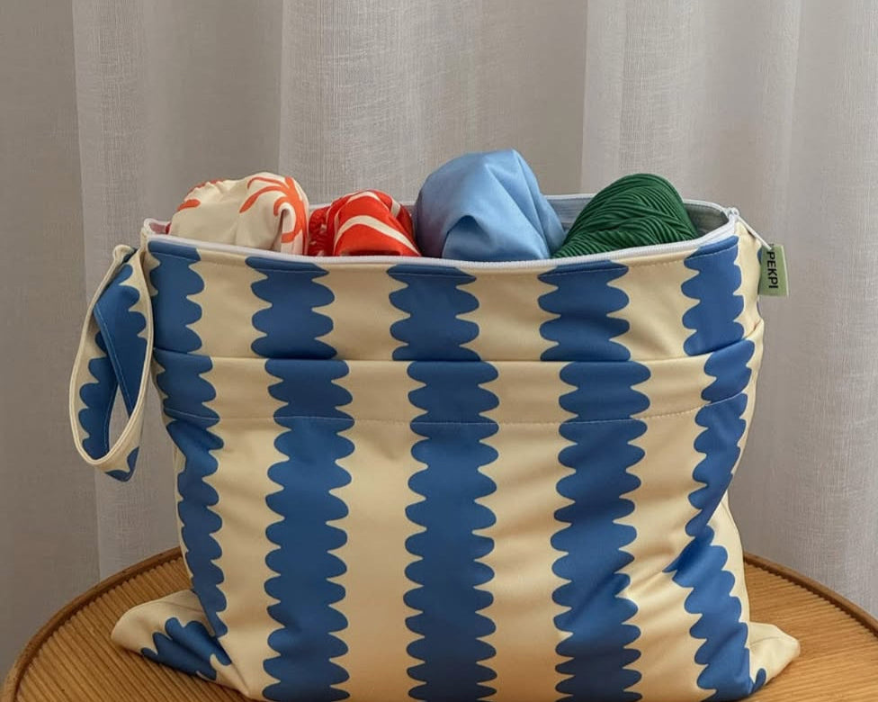 Pekpi reusable wet bag in Blueberry Wobble print