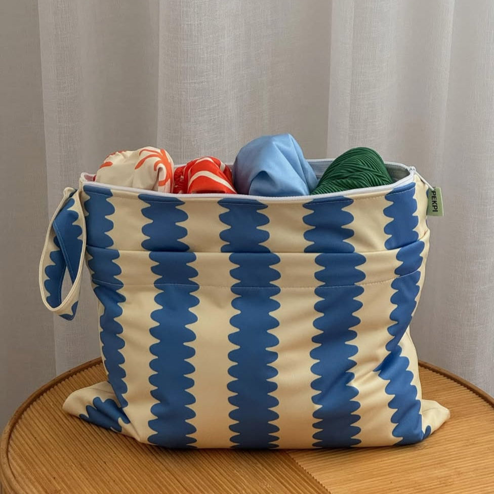 Pekpi reusable wet bag in Blueberry Wobble print