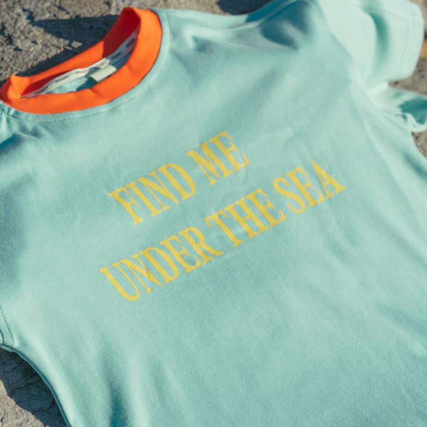 Sea Tee Green - close up print and contrast neckline