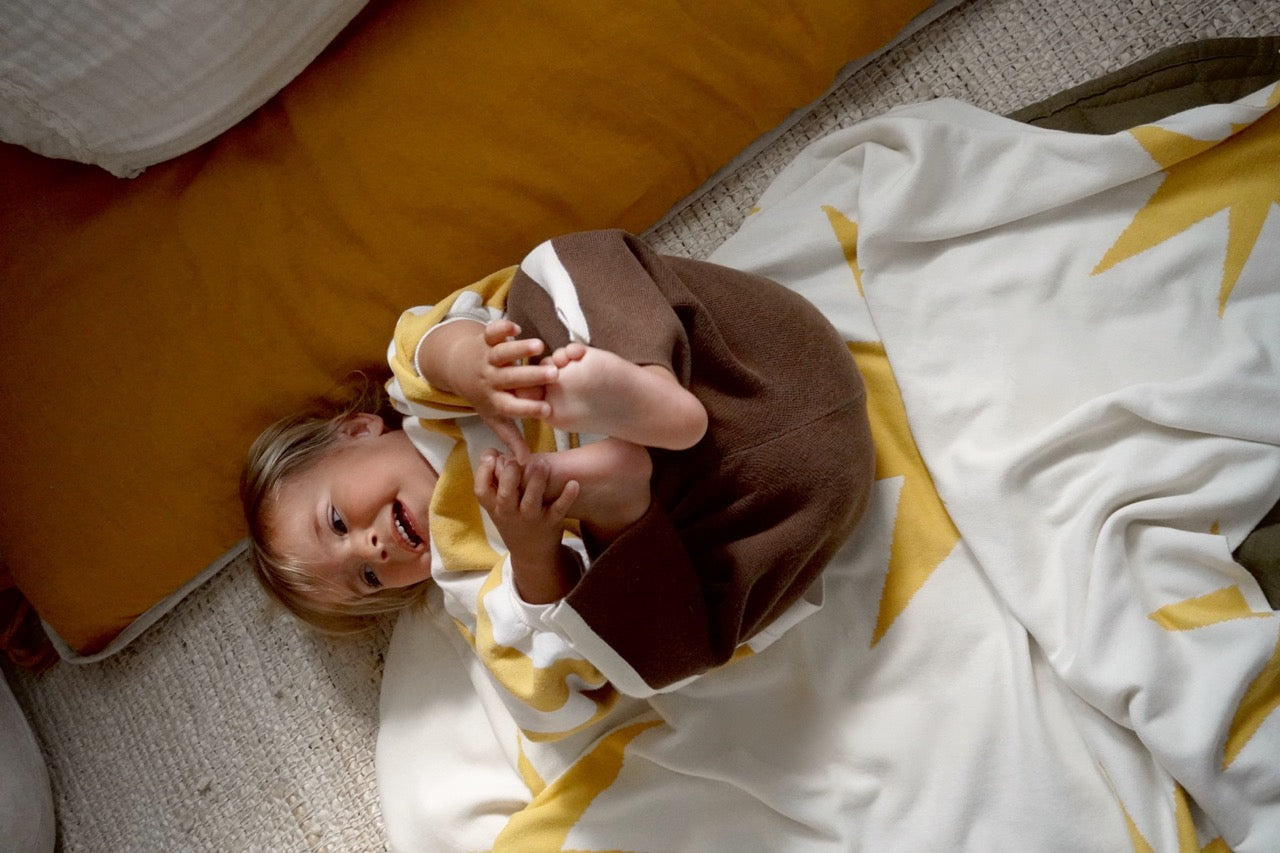 knitted organic baby blanket sunburst Pekpi